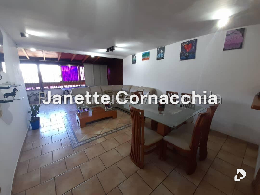 Apartamento en Alta Florida, Caracas – 2