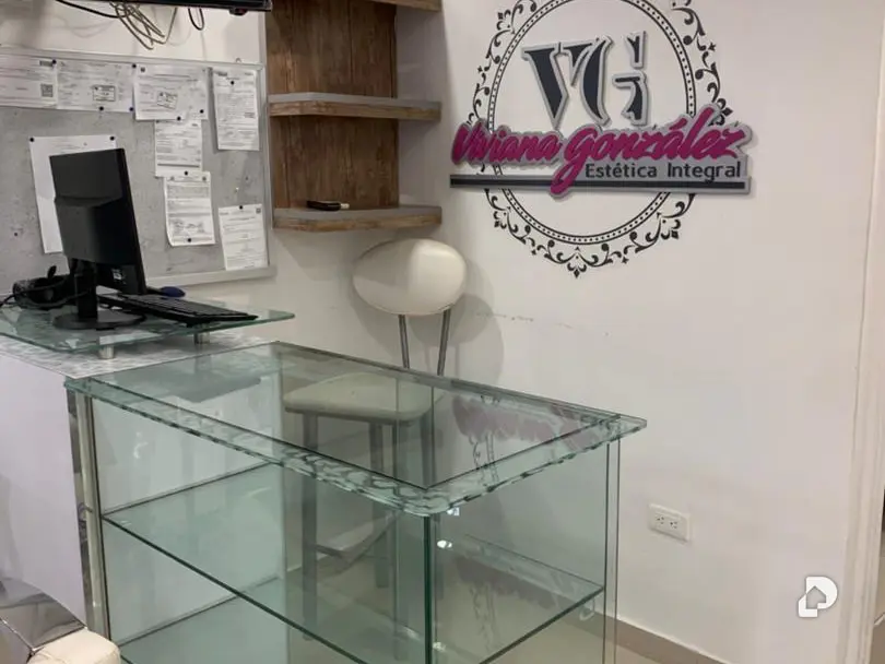 Commercial space in 2001, Valencia – 8