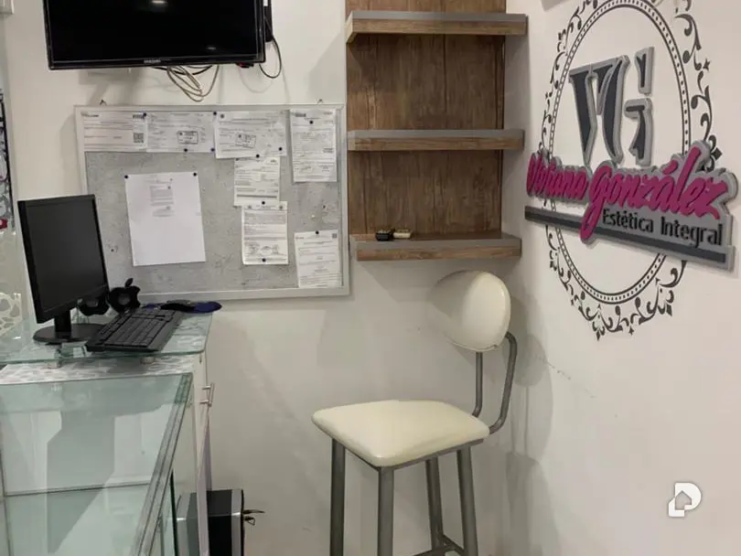 Commercial space in 2001, Valencia – 6