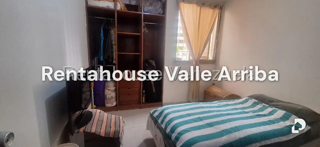Apartamento en La Rosaleda, San Antonio de Los Altos – 12