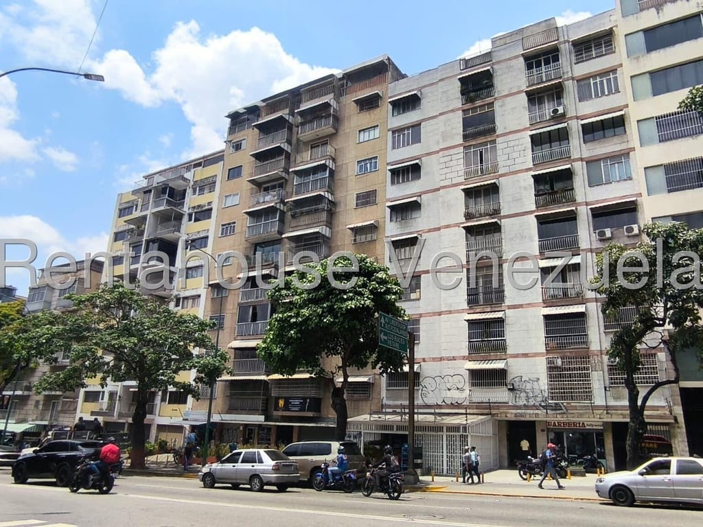 Apartamento en Bello Campo, Caracas - 1