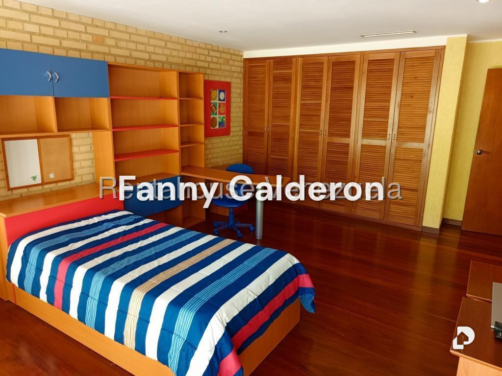 Casa en Oripoto, Caracas – 26