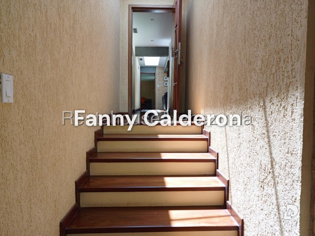 Casa en Oripoto, Caracas – 15