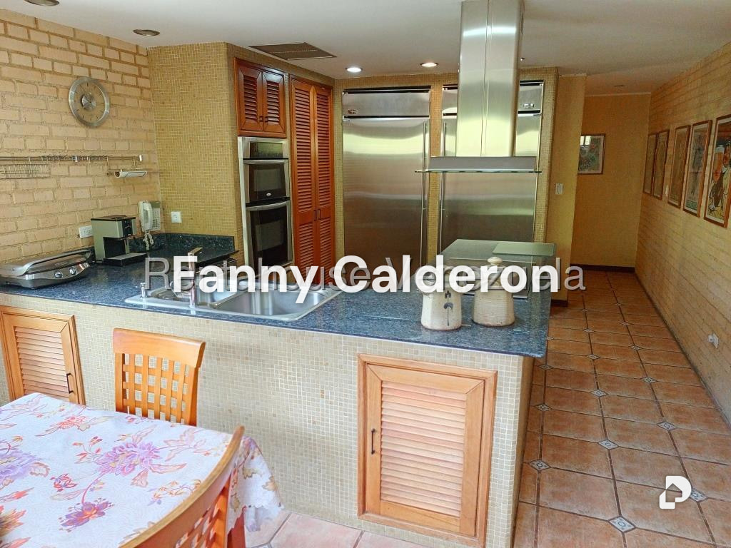 Casa en Oripoto, Caracas – 12