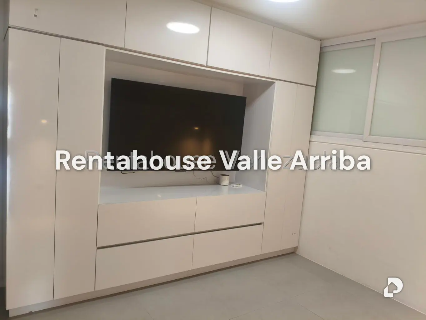 Apartamento en Los Palos Grandes, Caracas – 19