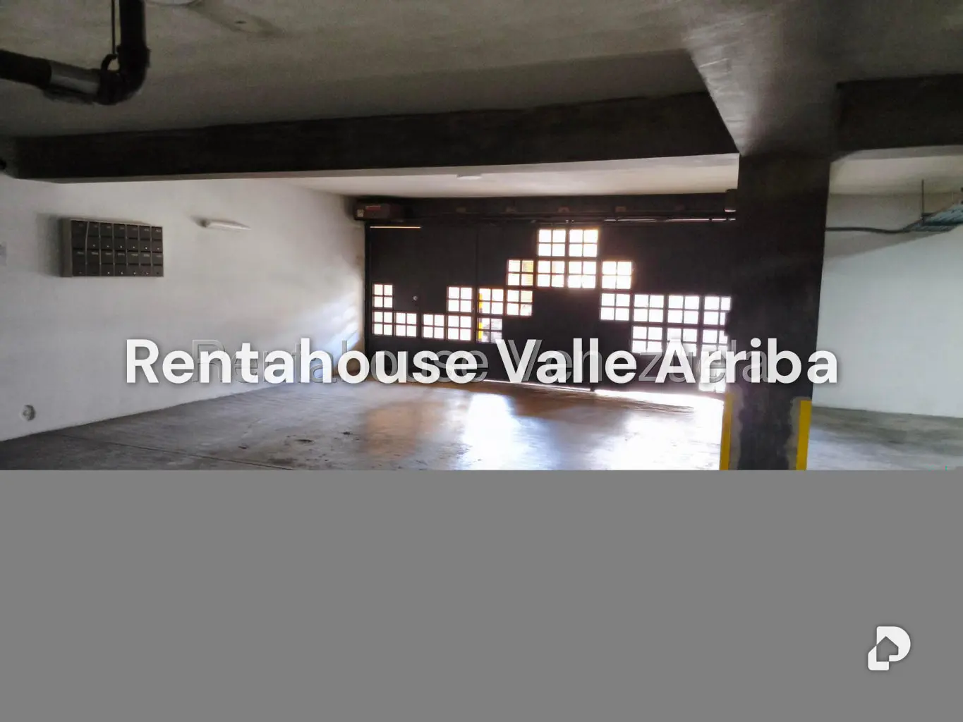 Apartamento en Los Palos Grandes, Caracas – 28