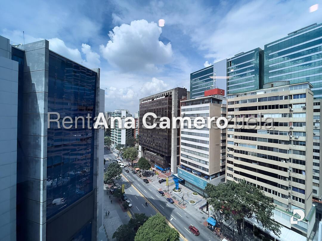 Oficina en El Rosal, Caracas – 28