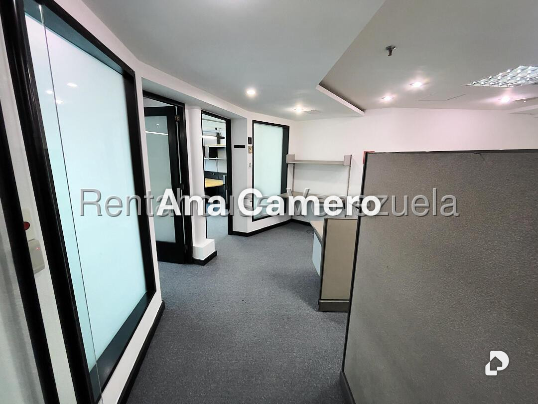 Oficina en El Rosal, Caracas – 30