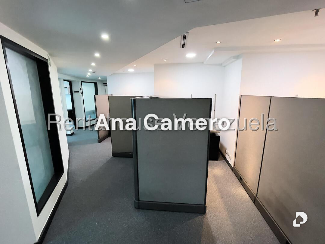 Oficina en El Rosal, Caracas – 18