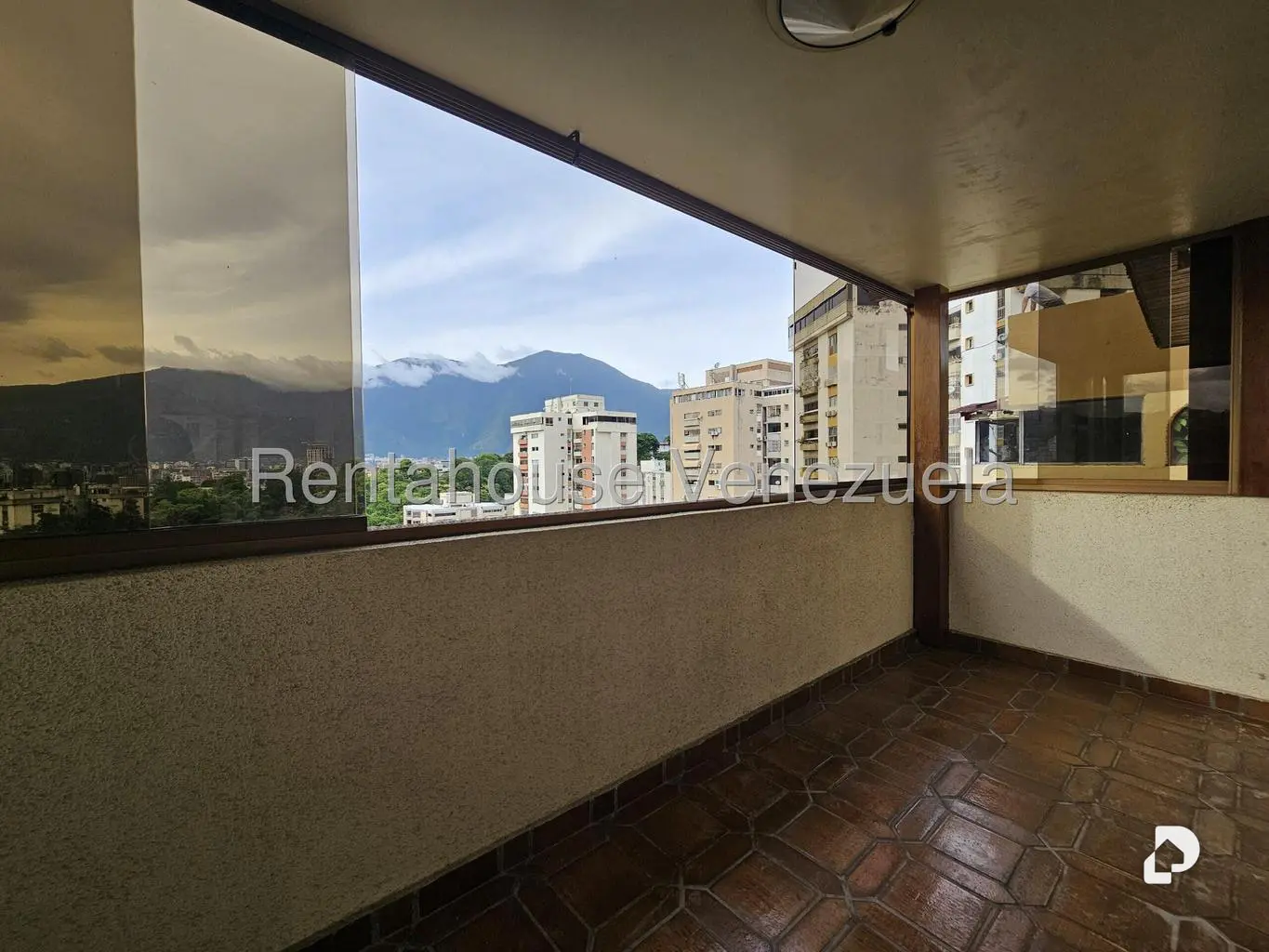 Apartamento en Santa Rosa de Lima, Caracas