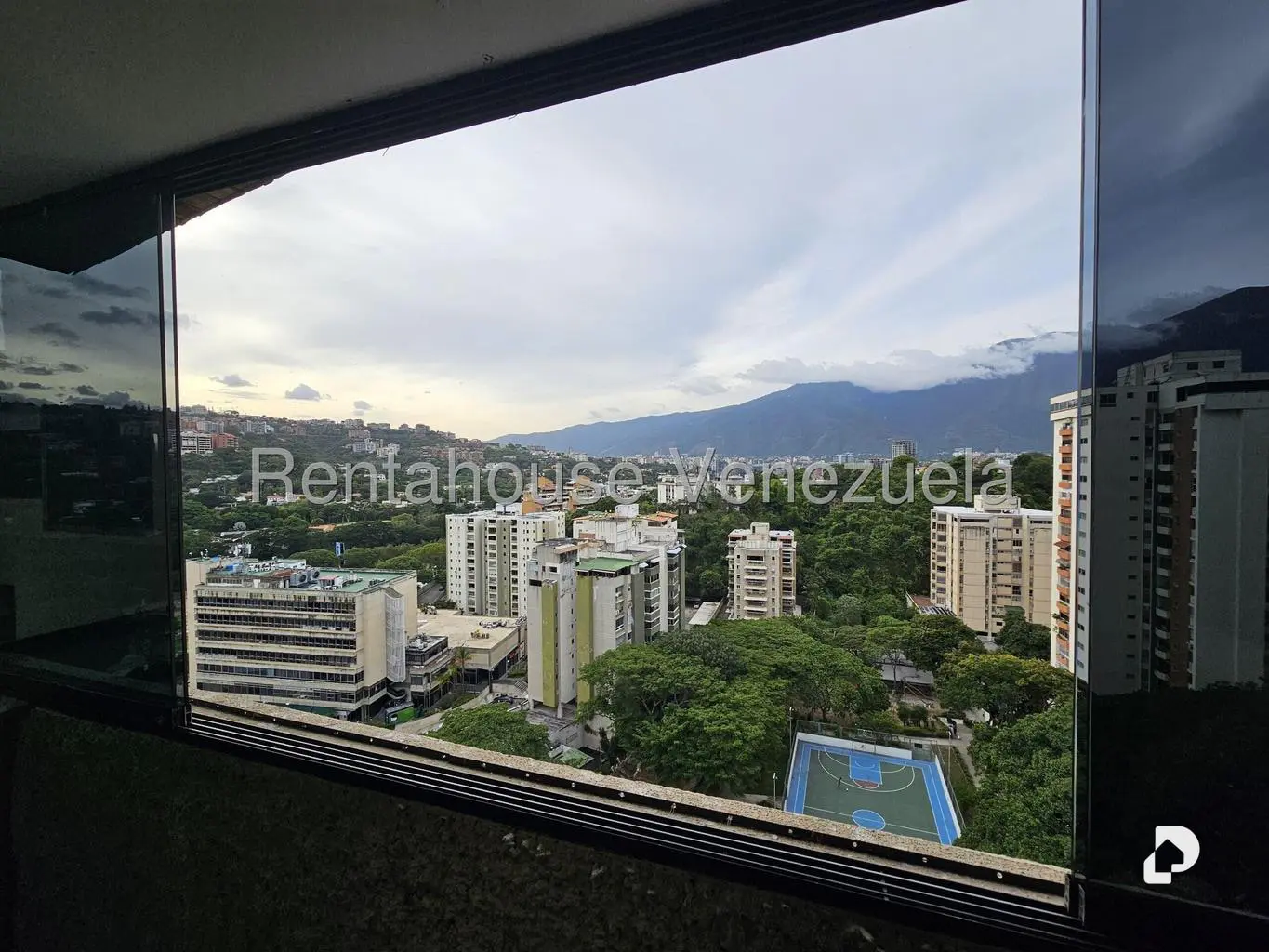 Apartamento en Santa Rosa de Lima, Caracas
