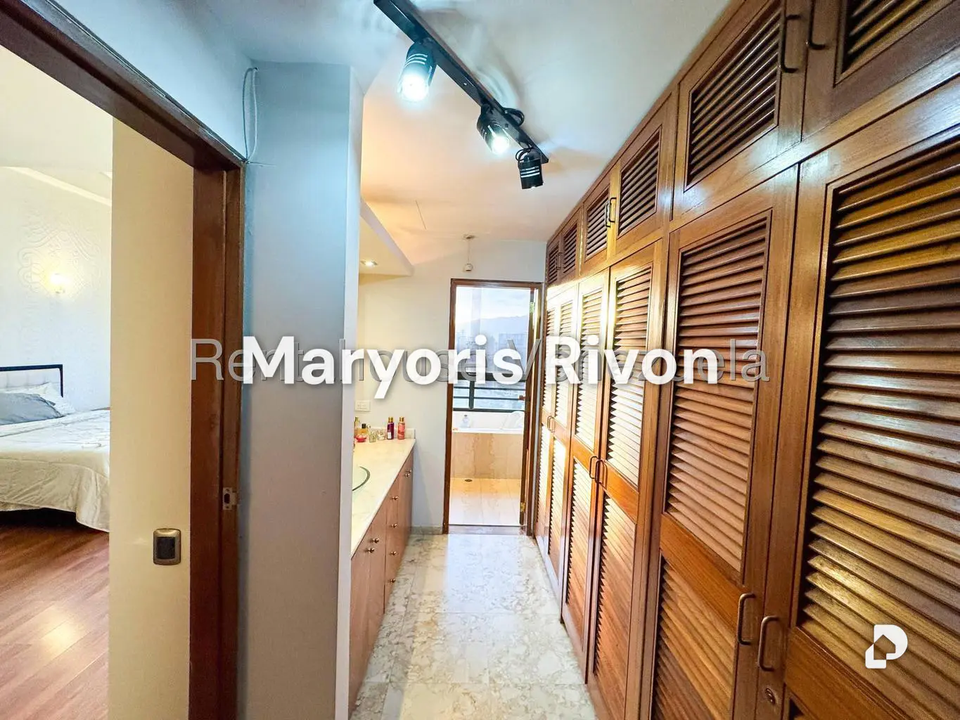 Casa en Colinas de Bello Monte, Caracas – 29