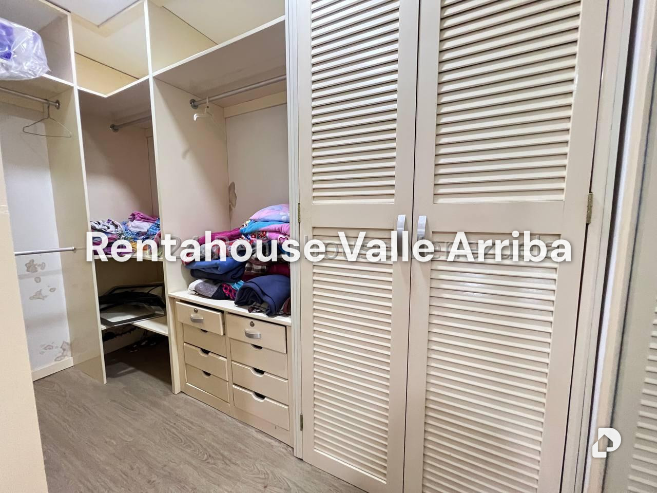 Casa en Bosques de La Lagunita, Caracas