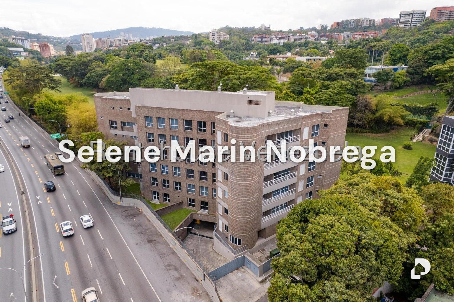 Apartamento en Los Naranjos de las Mercedes, Caracas – 2