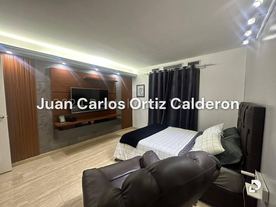 Apartamento en Colinas de La Tahona, Caracas