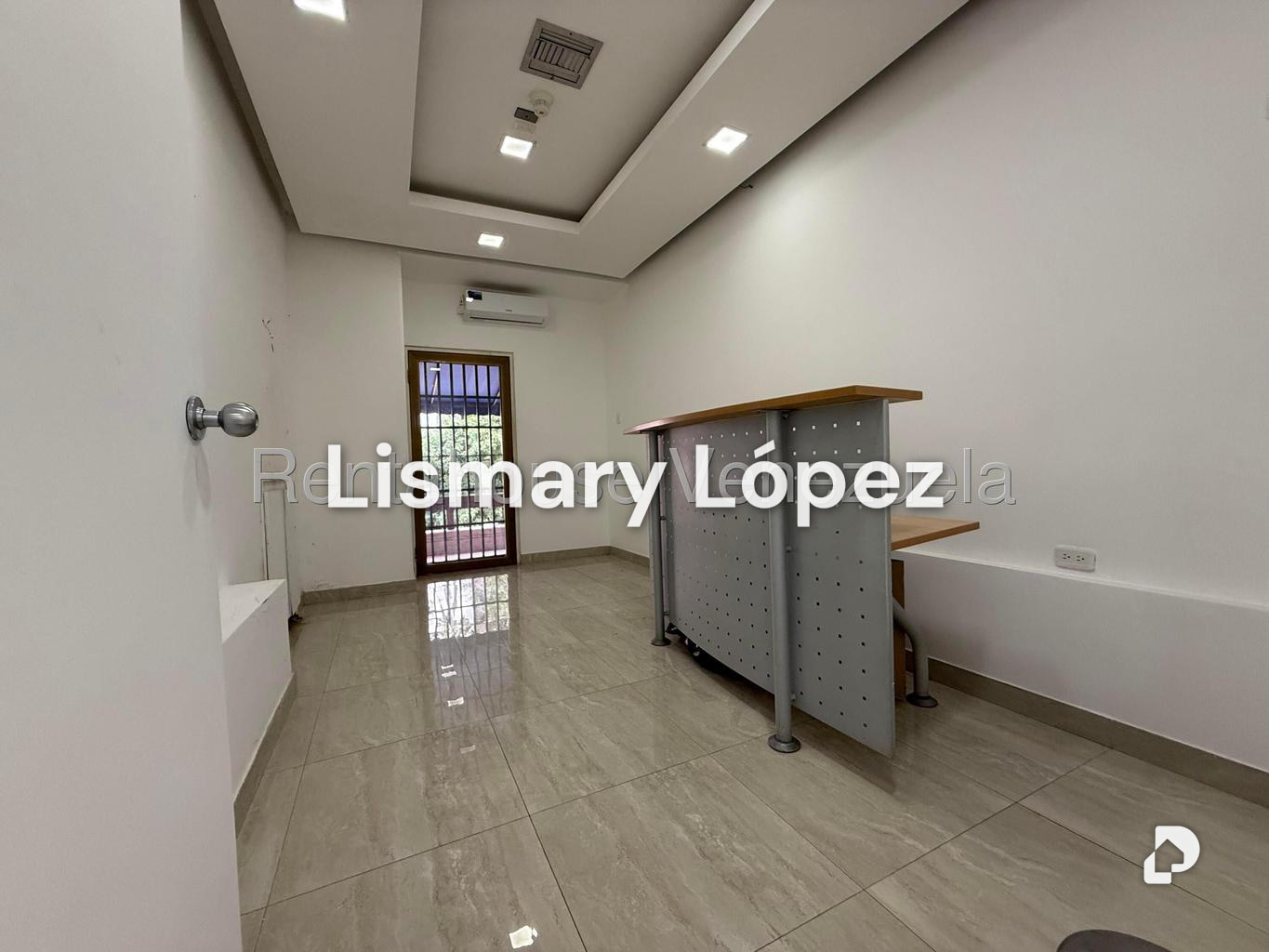 Oficina en Los Palos Grandes, Caracas – 19