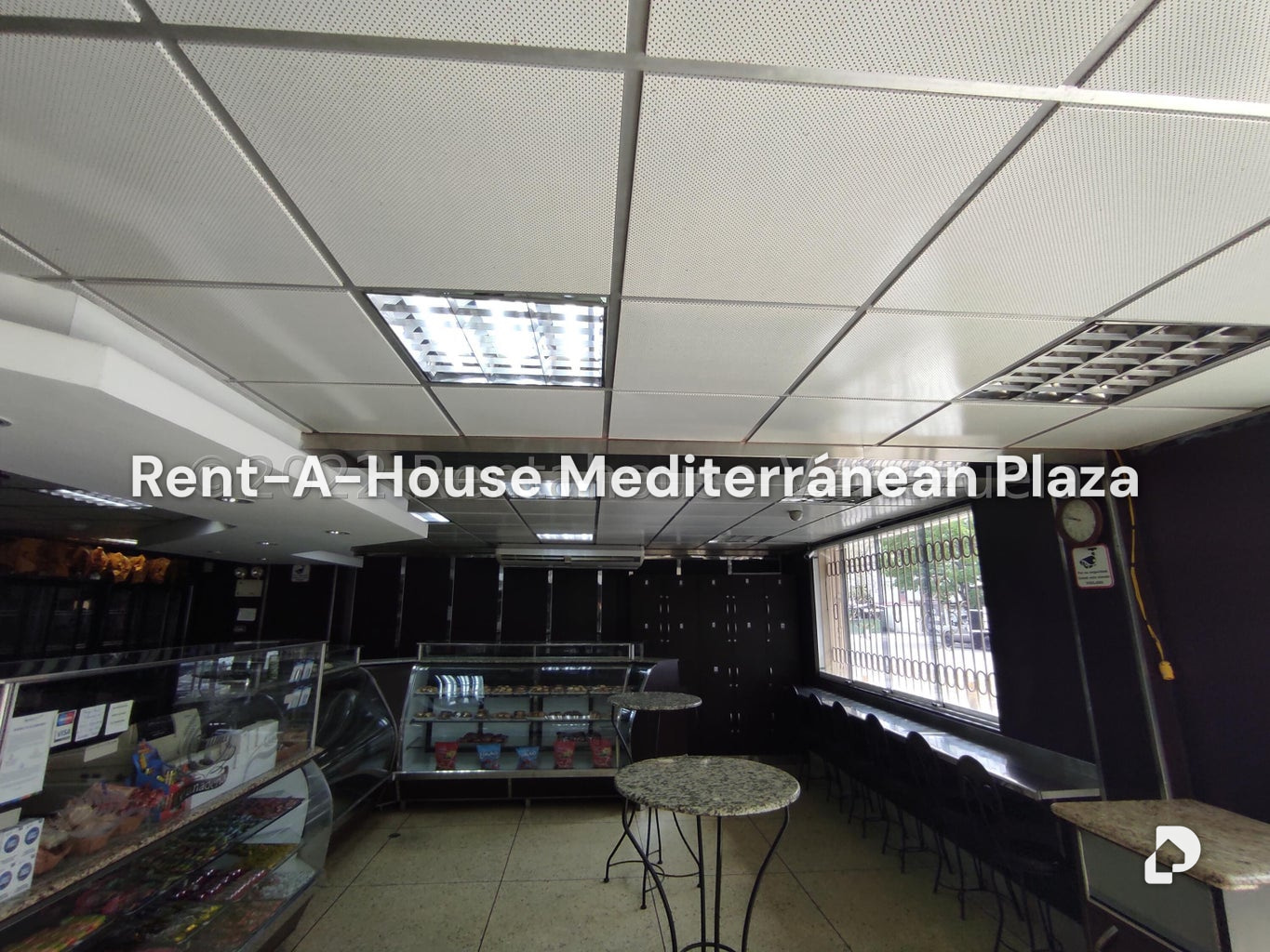 Local comercial en Parque Valencia, Valencia – 19