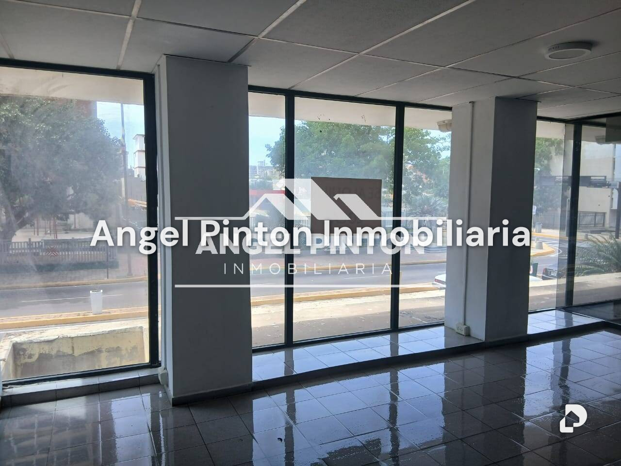 Local comercial en Avenida 5 de Julio, Maracaibo – 5