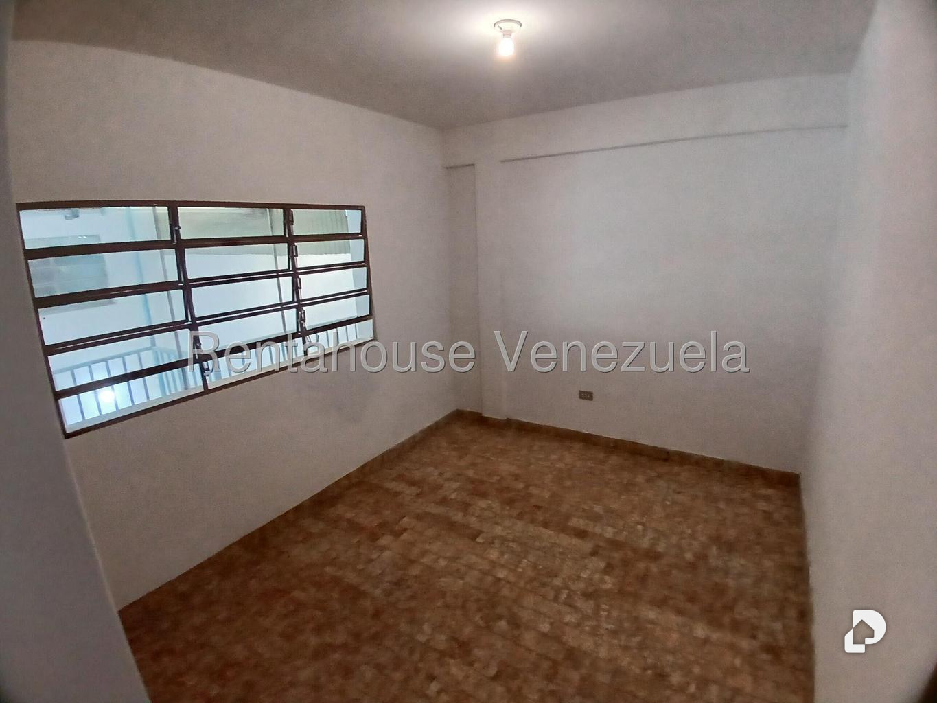 House in El Llanito, Caracas – 29