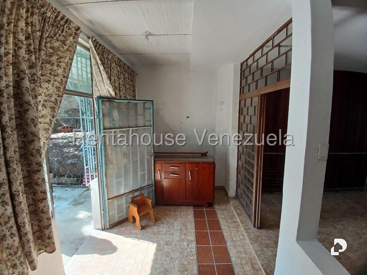 House in El Llanito, Caracas – 18