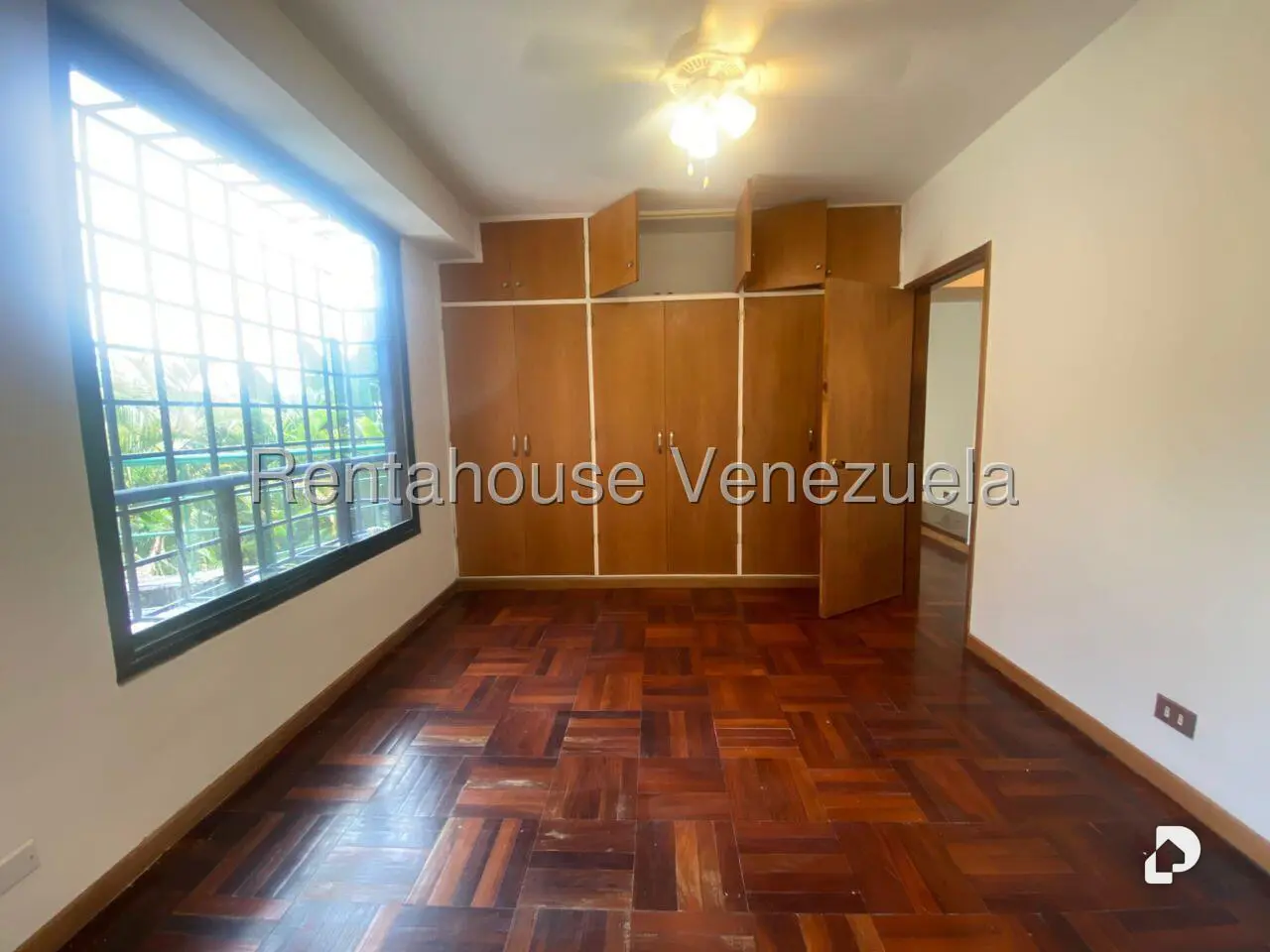 Apartamento en Oripoto, Caracas – 28