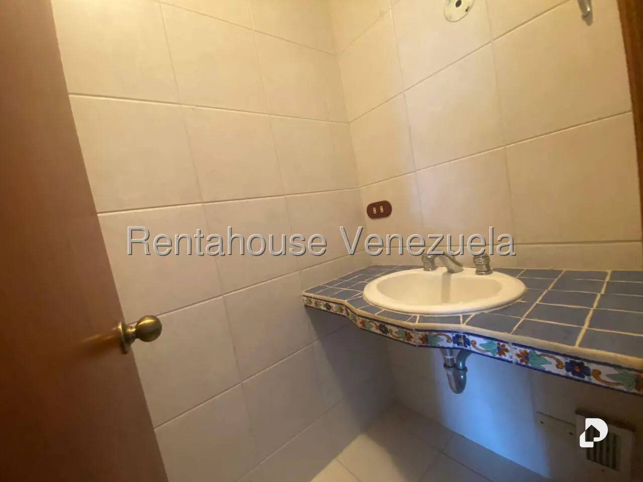 Apartamento en Oripoto, Caracas – 13