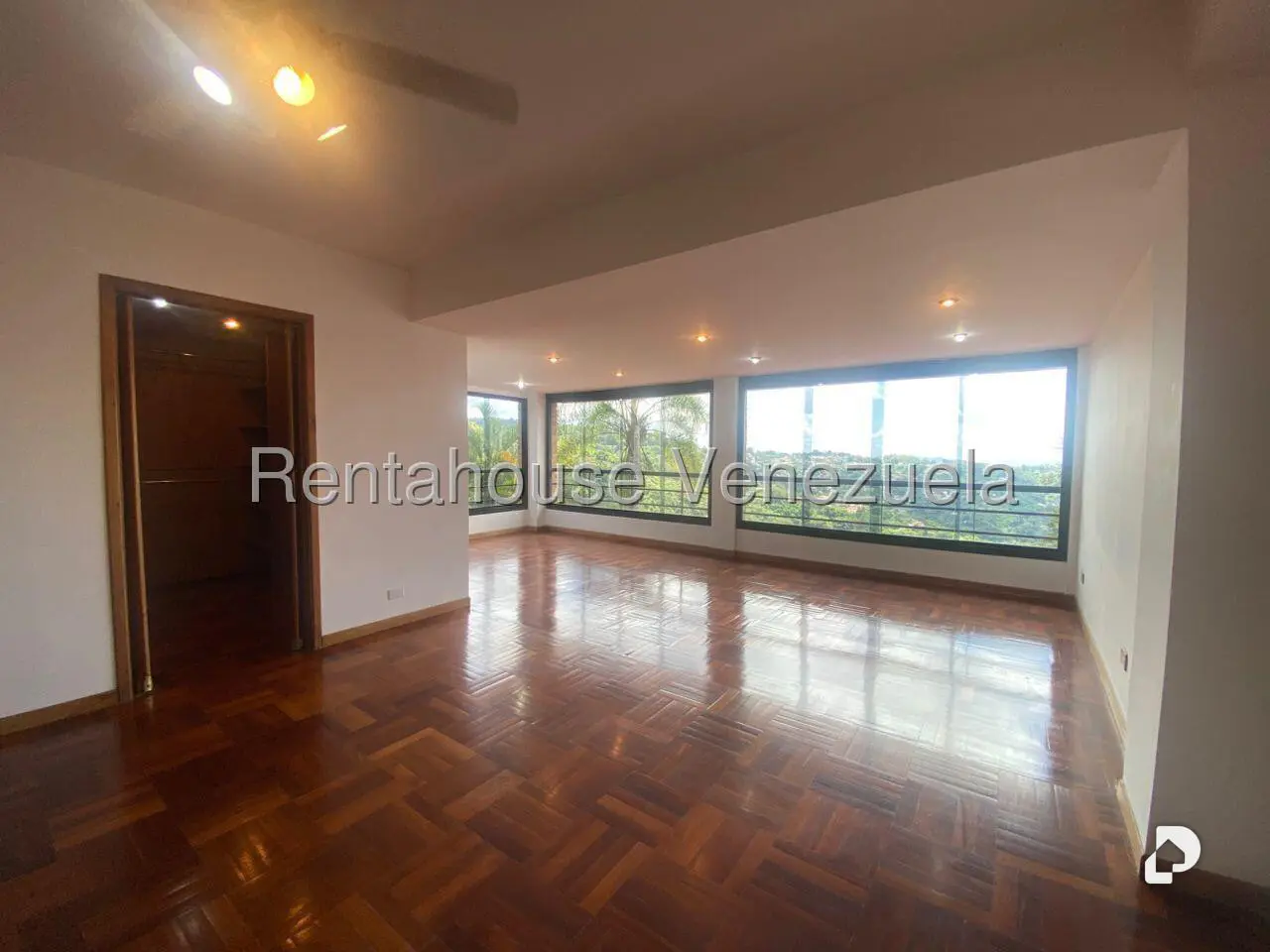 Apartamento en Oripoto, Caracas – 17