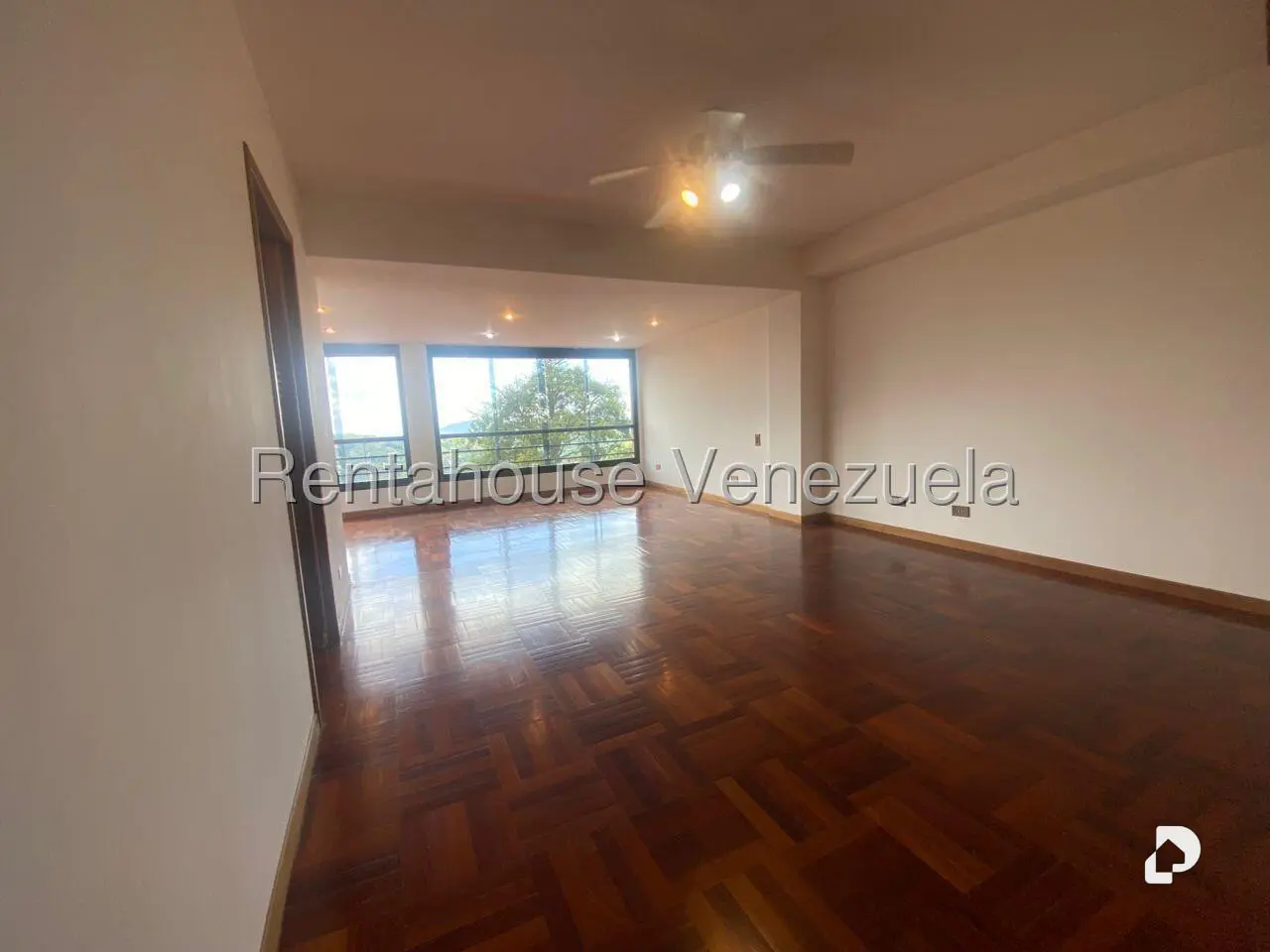 Apartamento en Oripoto, Caracas – 18