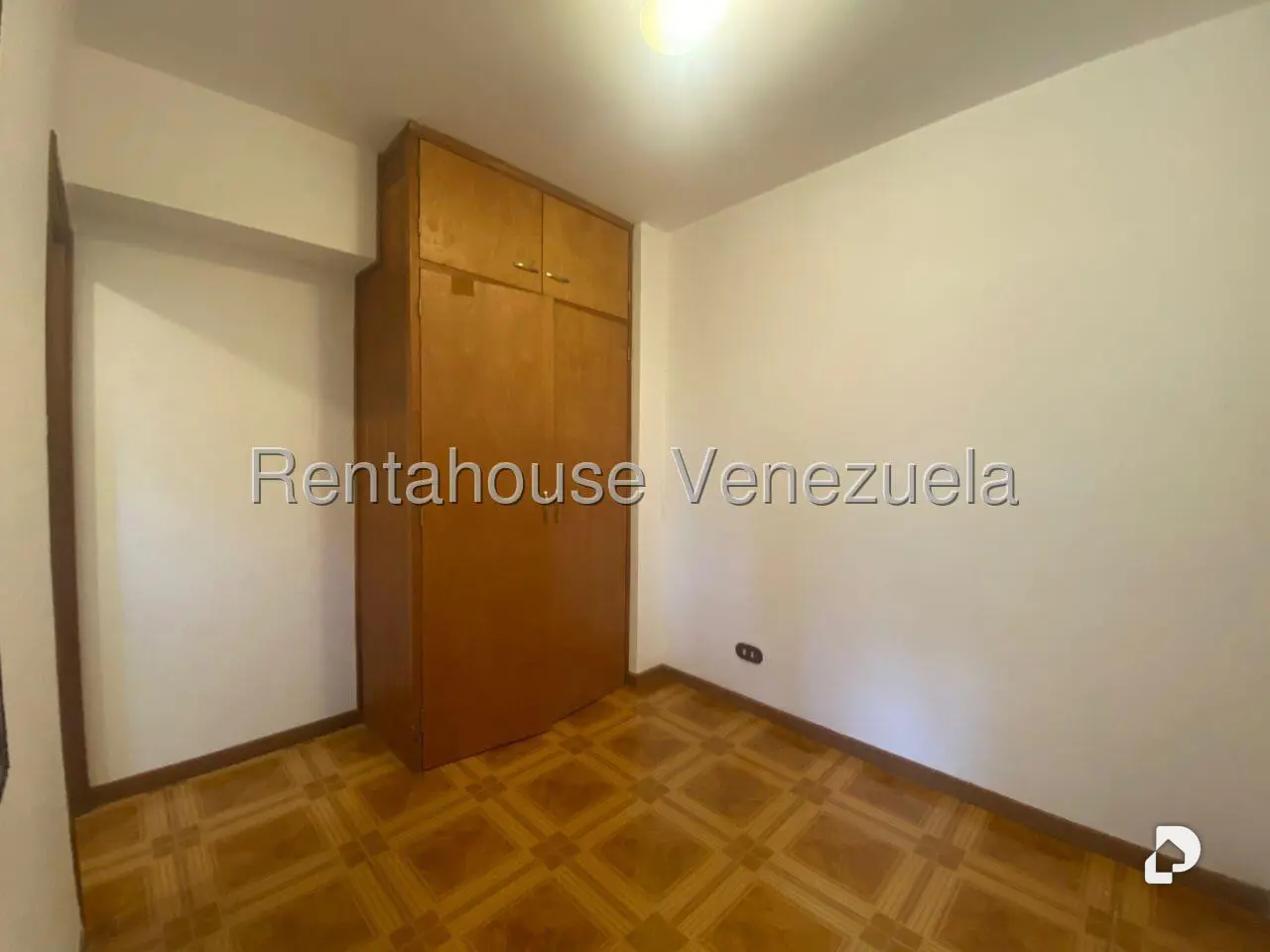 Apartamento en Oripoto, Caracas – 11