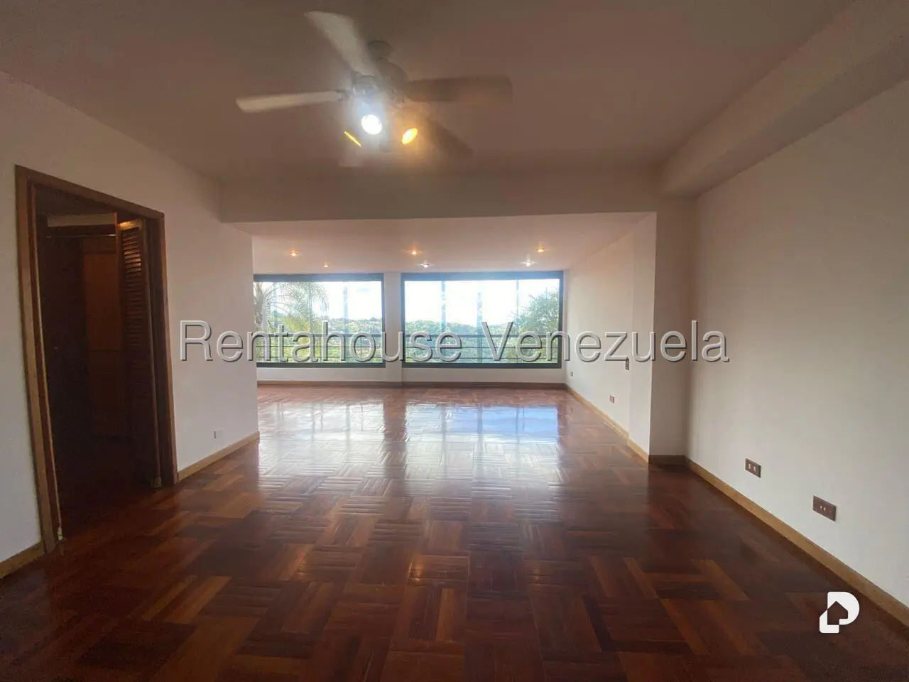 Apartamento en Oripoto, Caracas – 19
