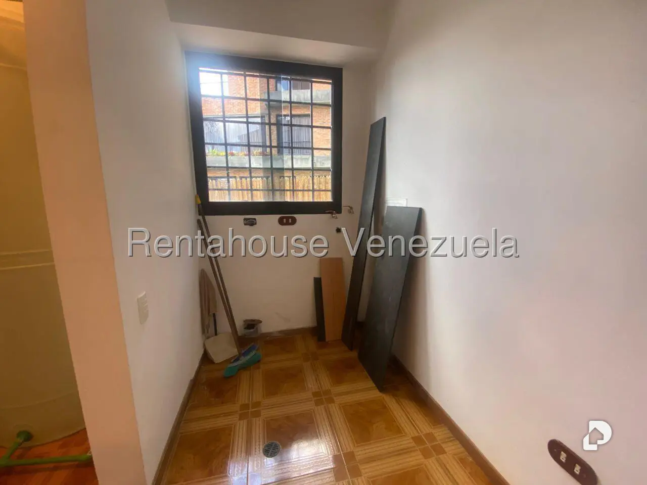 Apartamento en Oripoto, Caracas – 10