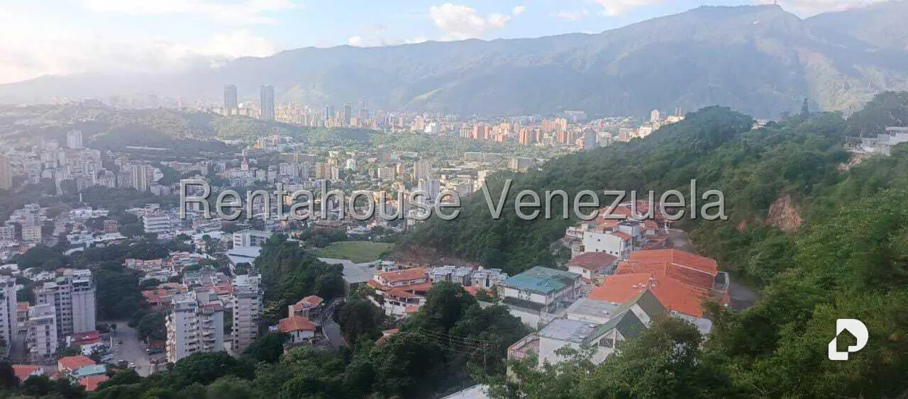 Apartamento en Colinas de Santa Mónica, Caracas – 2