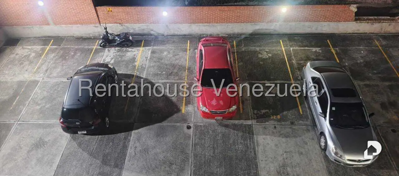 Apartamento en Colinas de Santa Mónica, Caracas – 14