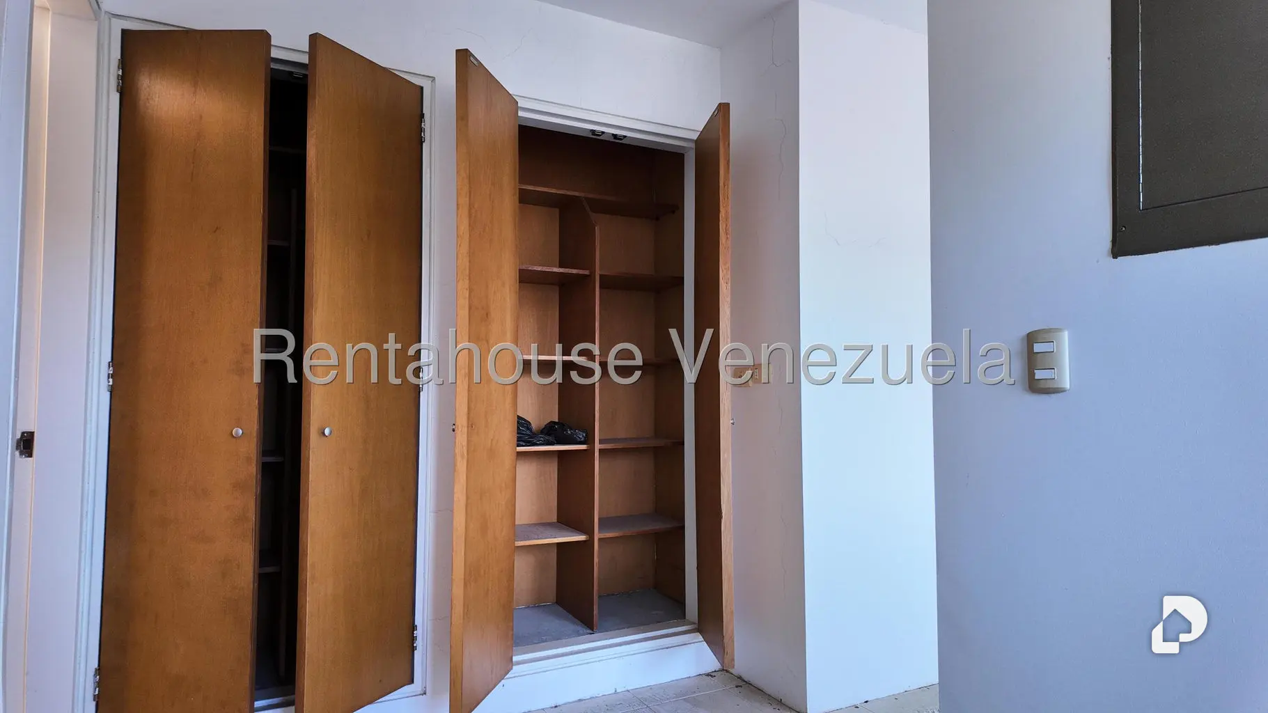 Apartamento en Oripoto, Caracas – 13