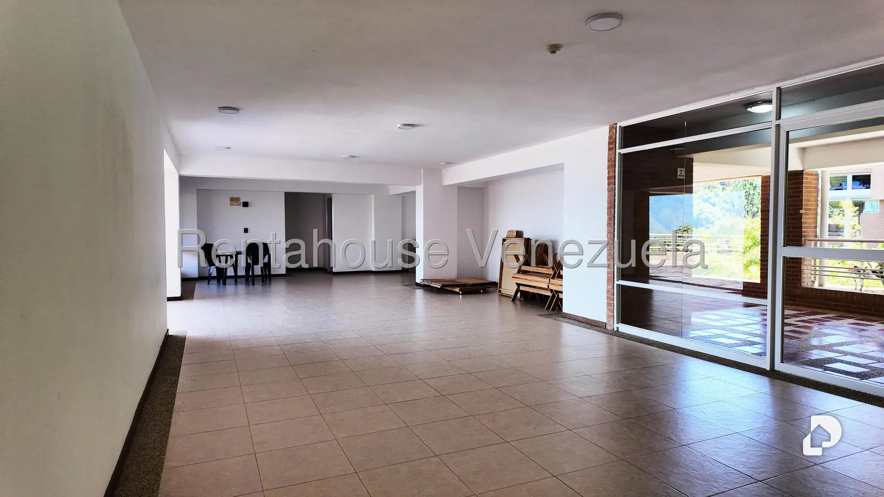 Apartamento en Oripoto, Caracas – 28