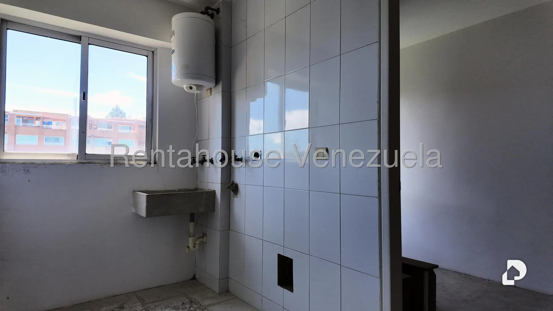 Apartamento en Oripoto, Caracas – 12