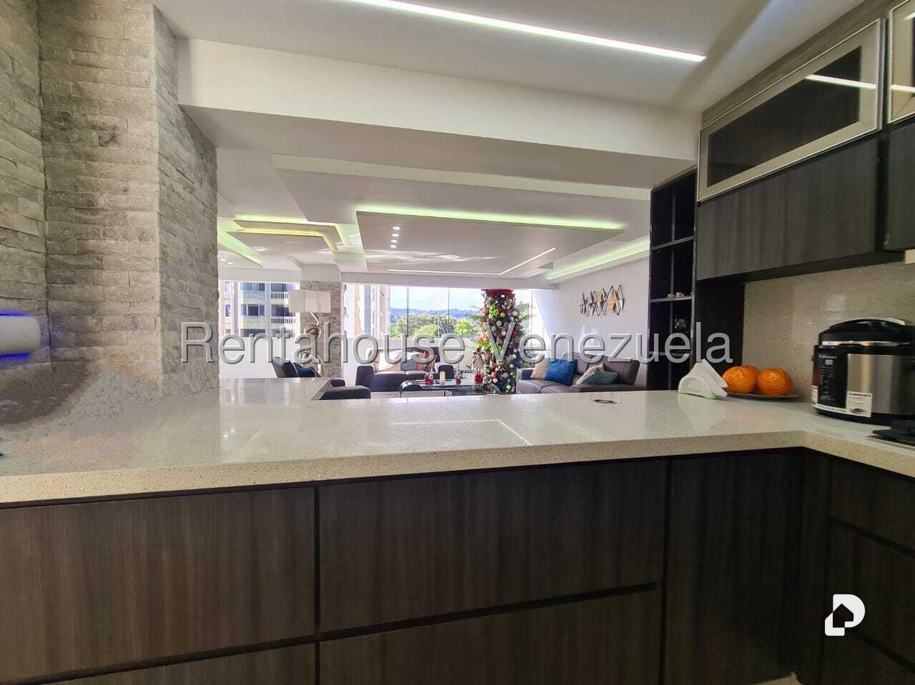 Apartamento en Santa Fe Sur, Caracas – 11
