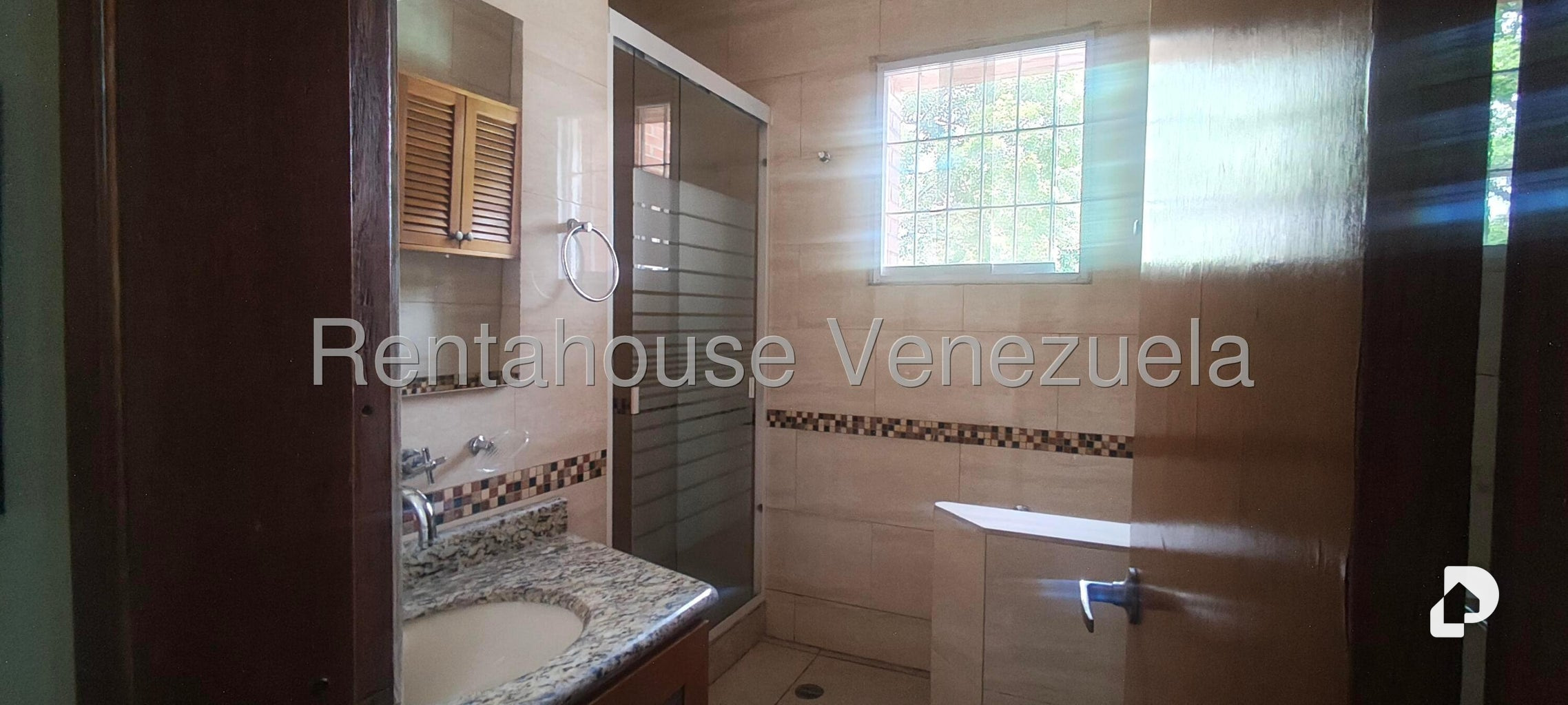 Casa en Alta Florida, Caracas – 24