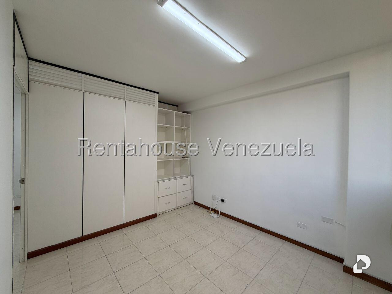Oficina en Las Mercedes, Caracas – 6
