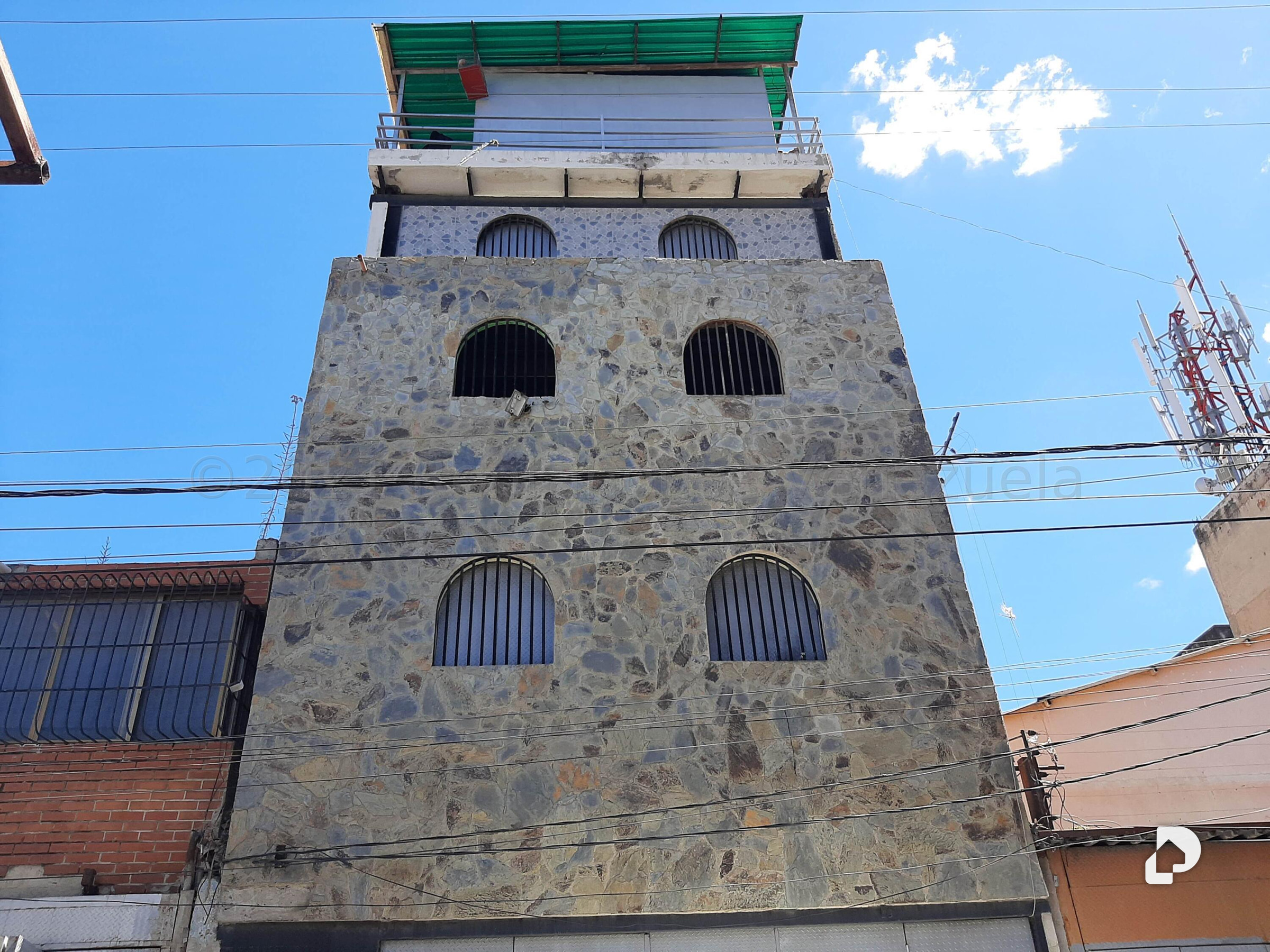 Edificio en El Cementerio, Caracas