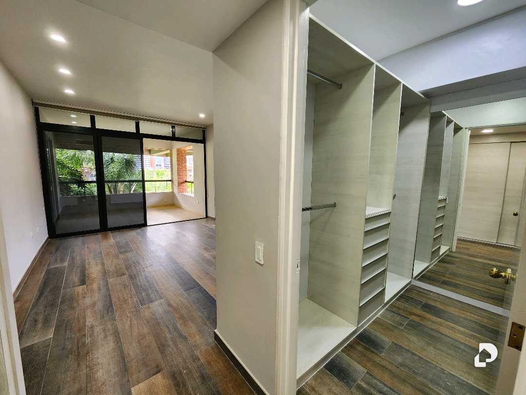 Apartamento en Campo Alegre, Caracas – 15