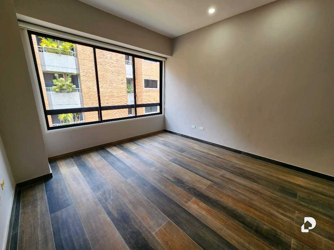 Apartamento en Campo Alegre, Caracas – 24