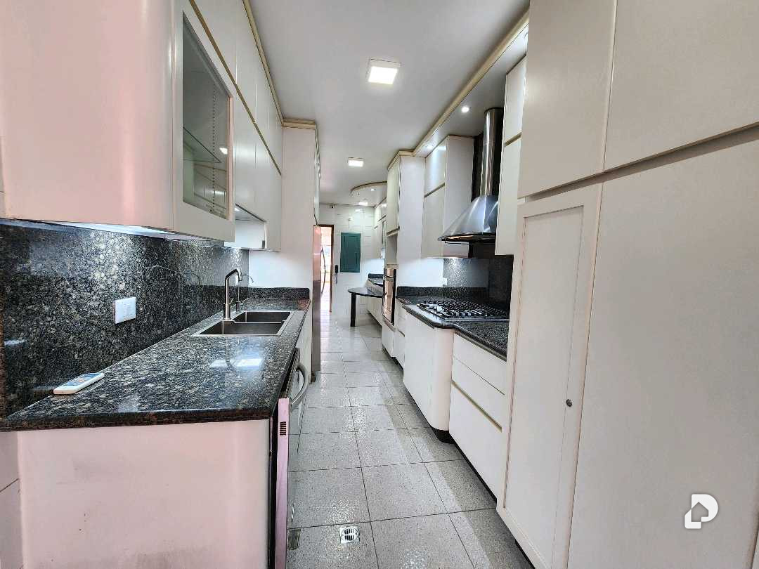 Apartamento en Campo Alegre, Caracas – 31