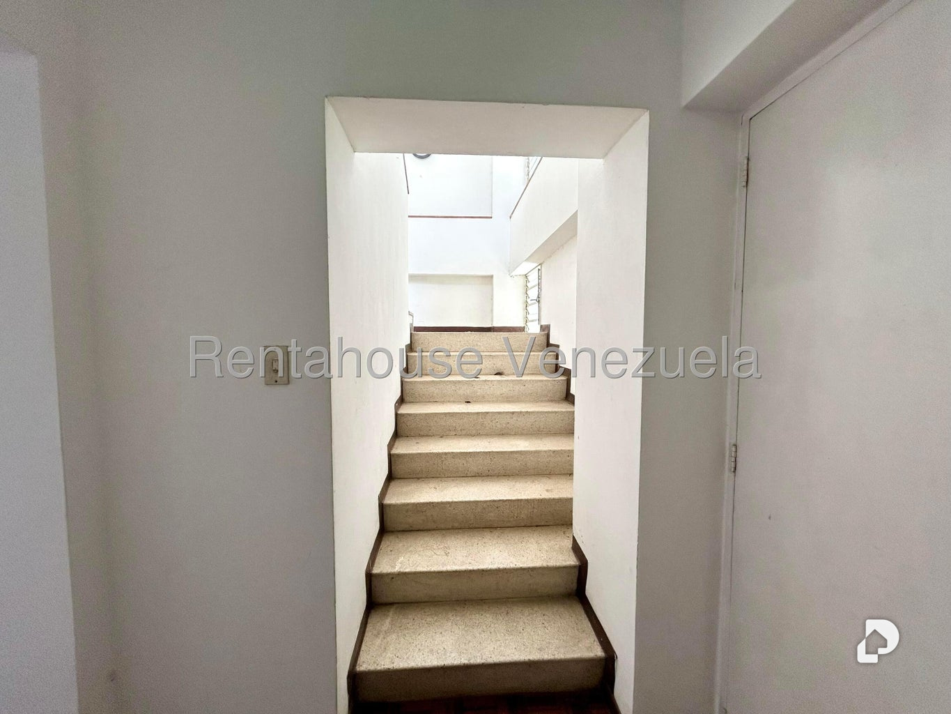 Apartamento en La Urbina, Caracas – 24