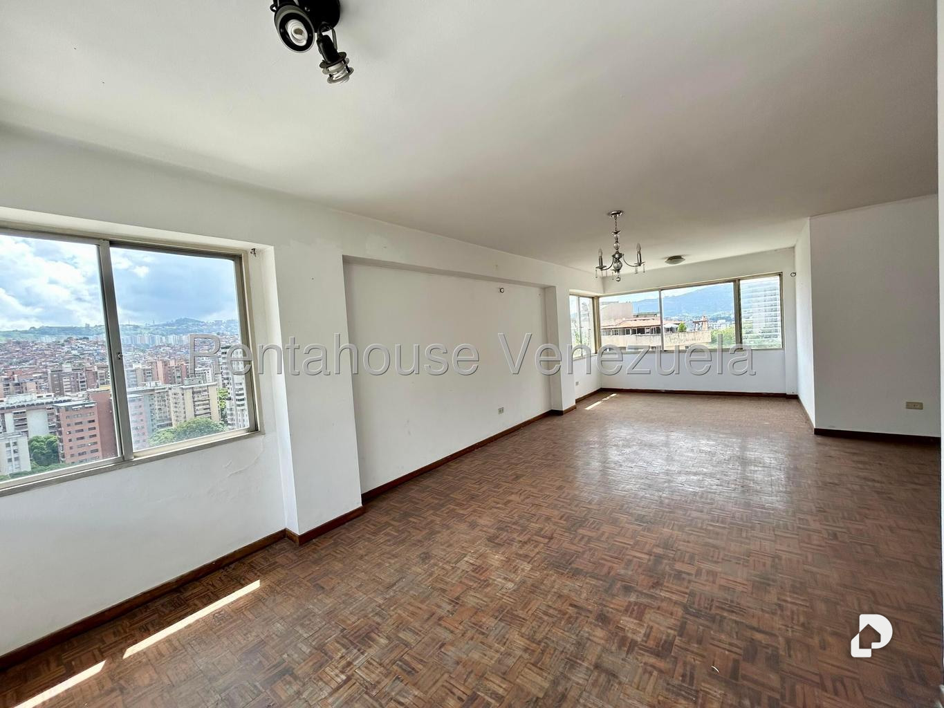Apartamento en La Urbina, Caracas – 12