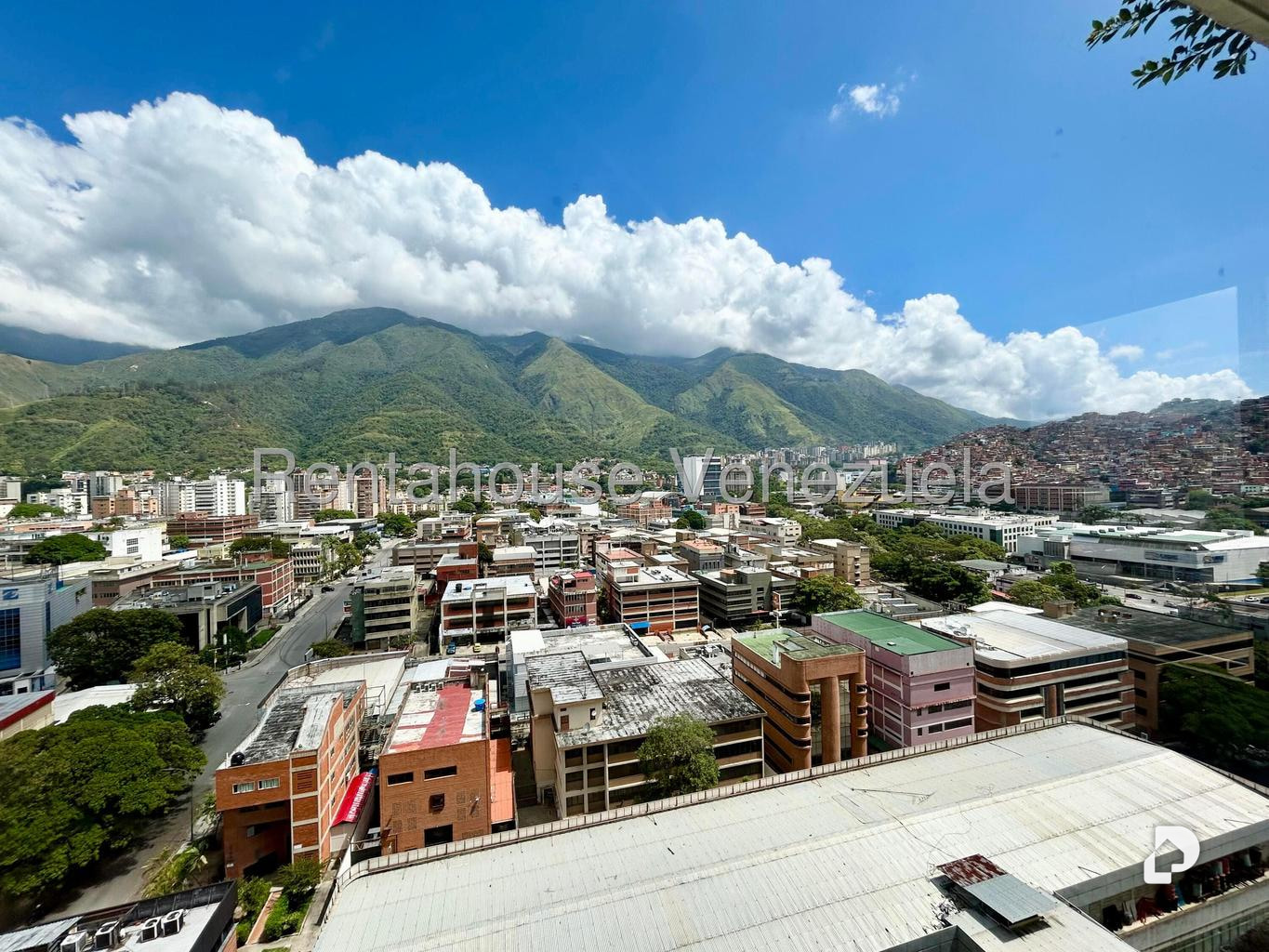 Apartamento en La Urbina, Caracas – 11