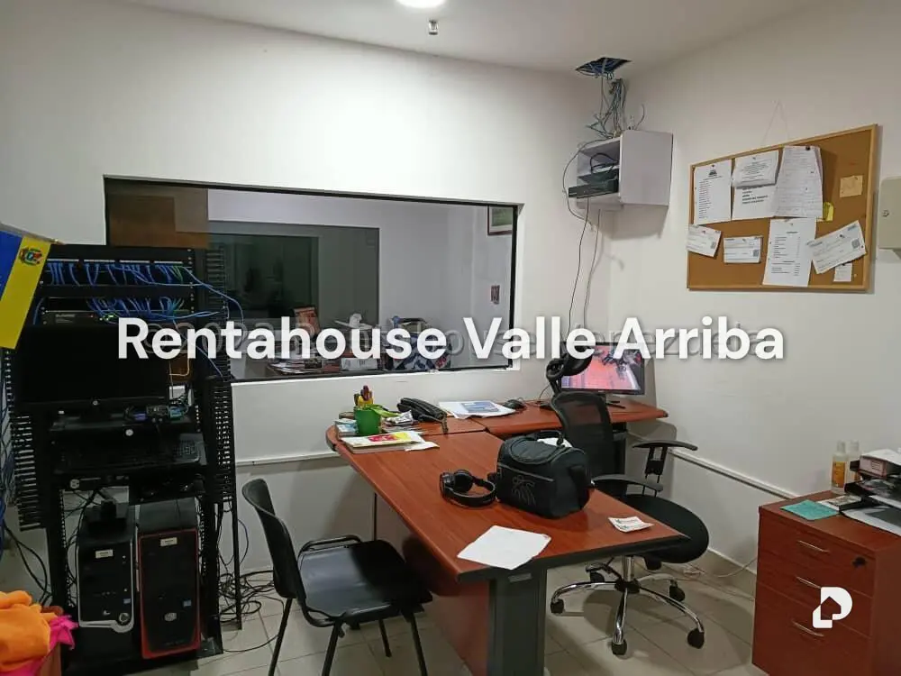 Local comercial en Parroquia La Candelaria, Caracas – 12