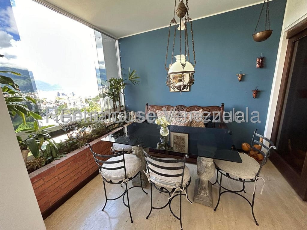 Apartamento en Las Mesetas de Santa Rosa de Lima, Caracas