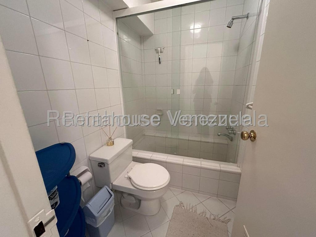 Apartamento en Las Mesetas de Santa Rosa de Lima, Caracas