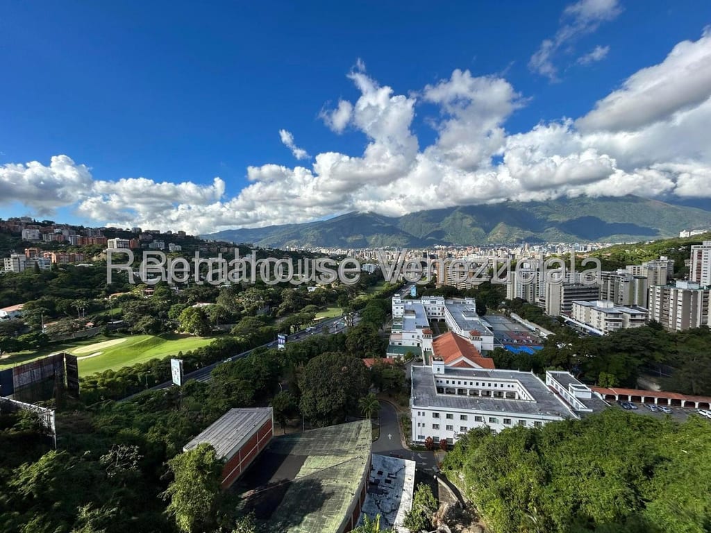 Apartamento en Las Mesetas de Santa Rosa de Lima, Caracas
